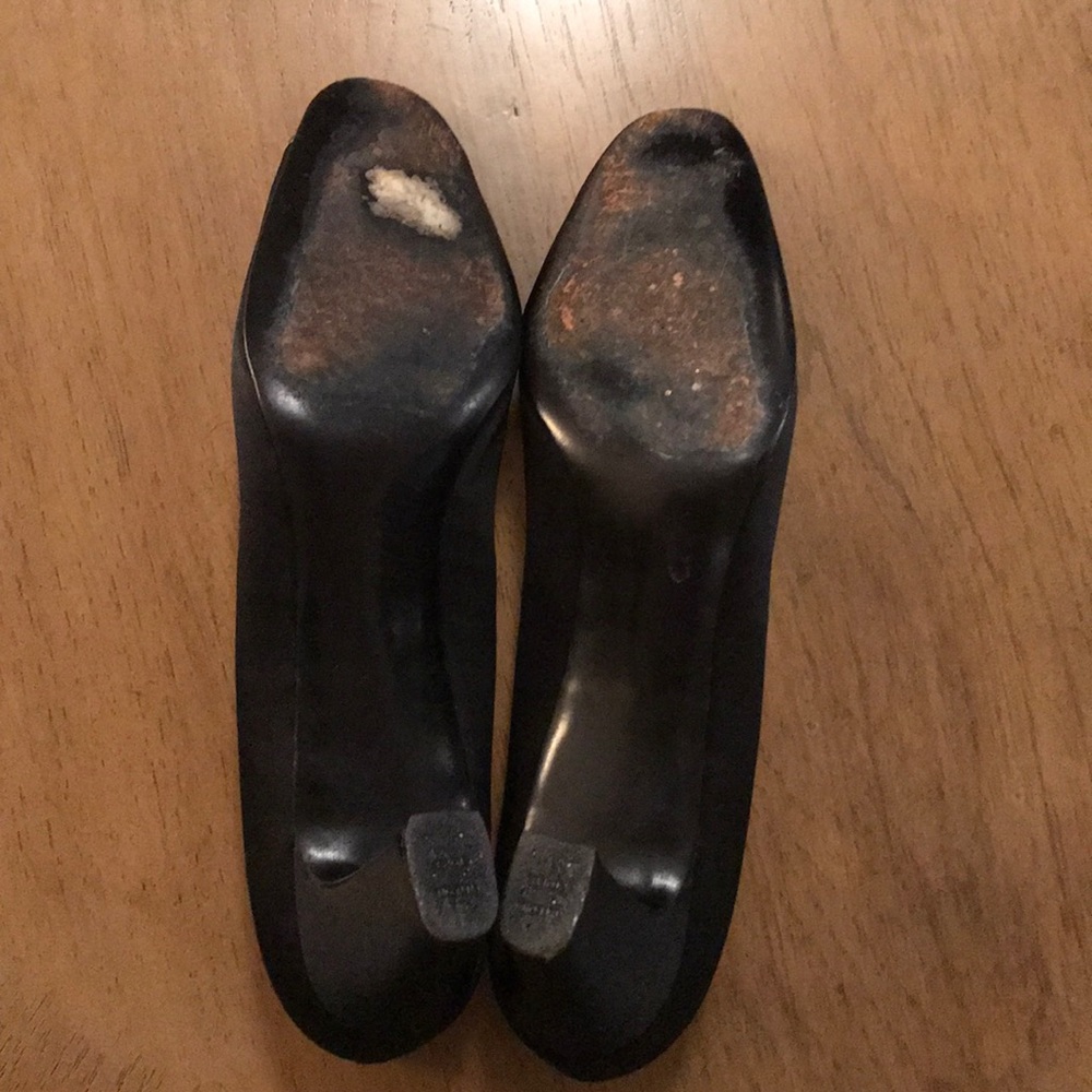 ❗️LAST CHANCE- Vintage FELIPE Satin Heels - Picture 10 of 11